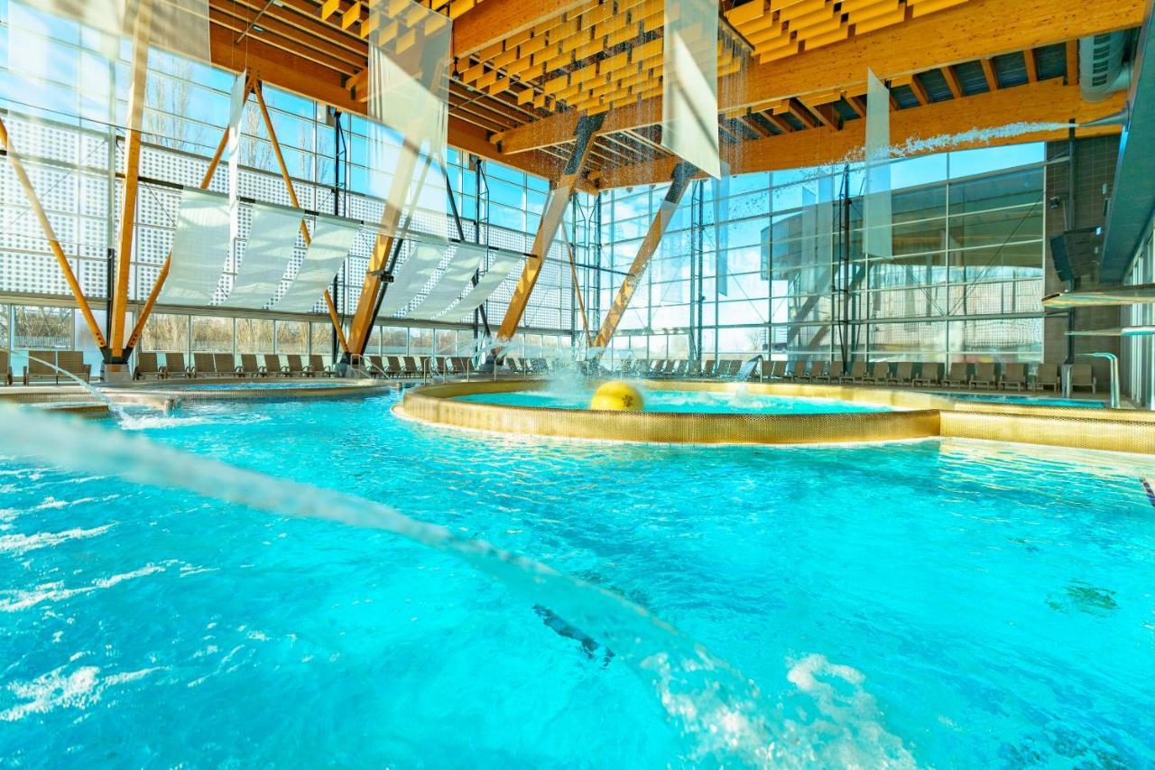 Hotel Aquacity Mountain View 포프라트 외부 사진